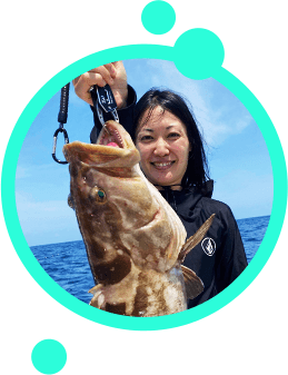 わんぱっく壱岐で海釣りを楽しむ女性